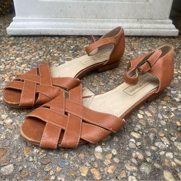 Vintage huarache style ankle strap flats made in Italy 8 N - Picture 1 of 5